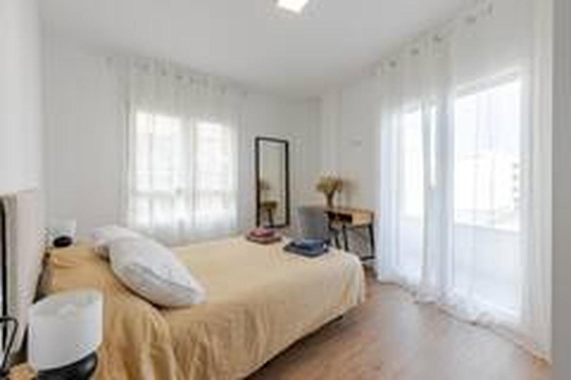 Apartamentos Nuevo Con Aire Y Wifi Агилас Экстерьер фото